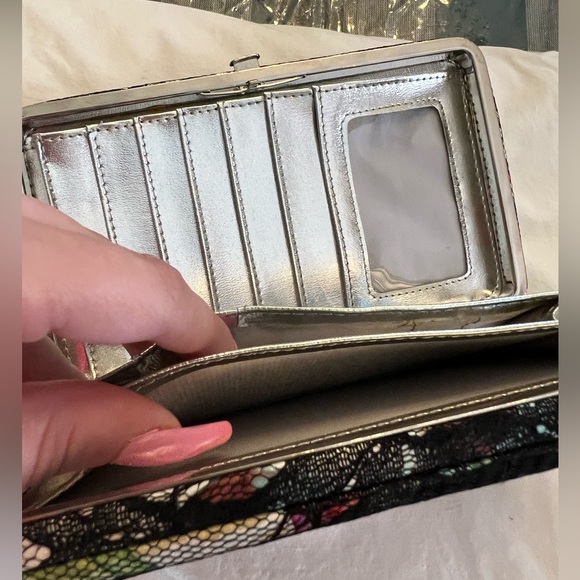 Unique colorful lace clutch/wallet - Picture 6 of 6